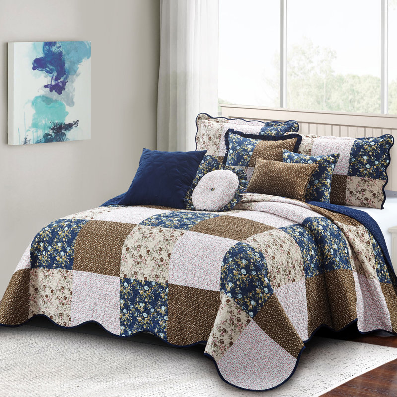 August Grove® Orner Oversized Patchwork 8 Piece Quilt Set & Reviews